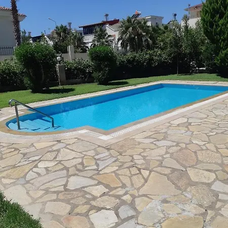 Villa Muestakil Havuzlu Villa
