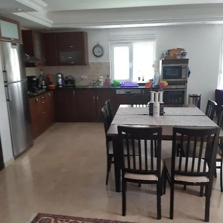 Muestakil Havuzlu Villa
