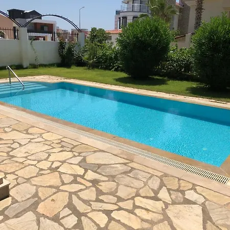 Muestakil Havuzlu Villa Villa *