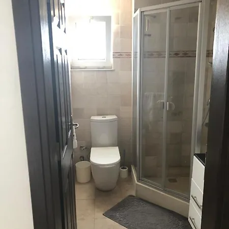 Muestakil Havuzlu Villa