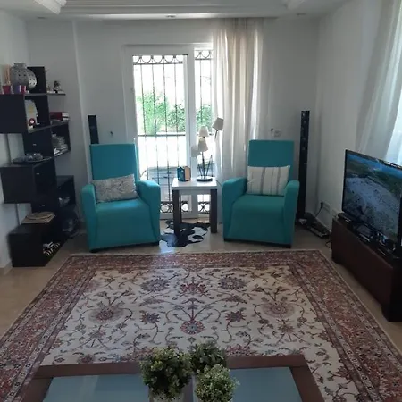 Muestakil Havuzlu Villa Vilă
